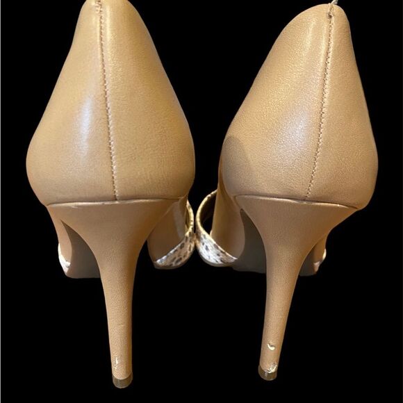 BCBG Snakeskin Embossed Pointy Toe High Heel 9B - Picture 7 of 10